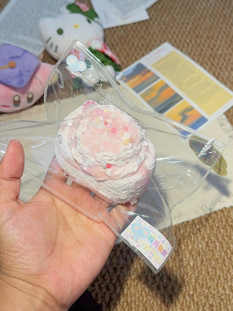 65017 Playful Mouse Squishy Ice Cream Mini Rice Cracker (Reduced-Resistance Sticky Clay Texture Series) / 顽皮鼠捏捏 冰激凌小仙贝（降阻黏糊泥触感系列）