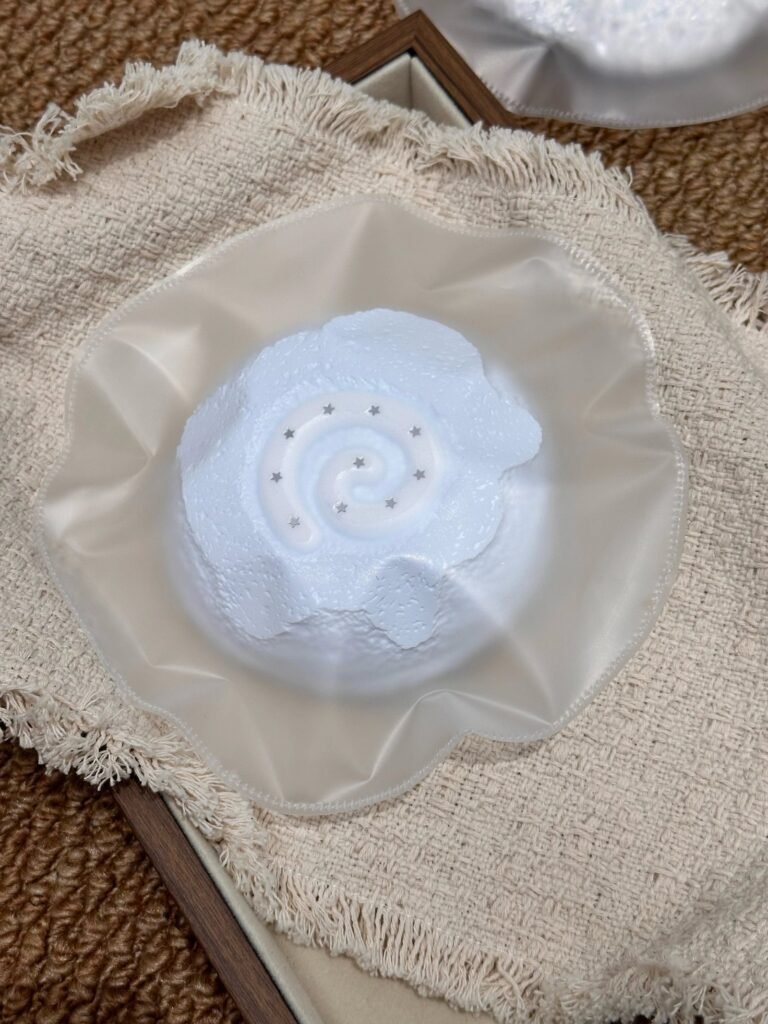 373008 Xiao Beibei Blue Swiss Roll (Extra-Soft Clay Texture Series) / 小呗呗的捏捏 蓝色瑞士卷（变态软泥触感系列）