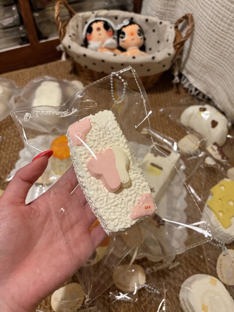 244017 Xiao Hao Hao Hao Fork and Knife Long Rice Ball (Yogurt Clay Texture Series) / 小好好好 刀叉长饭团（酸奶泥触感系列）
