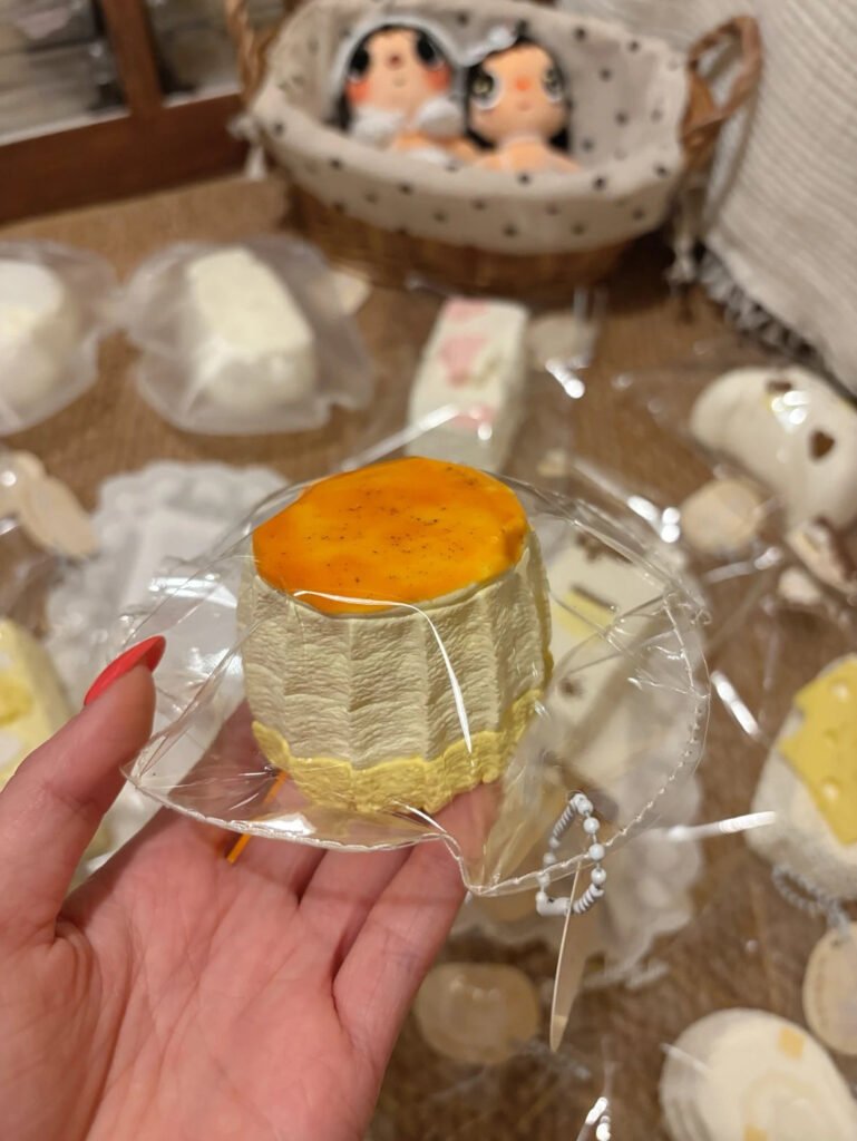 244023 Xiao Hao Hao Hao Cheese Caramel Pudding (Glutinous Milk Clay Texture Series) / 小好好好 芝士焦糖布丁(糯奶泥触感系列)