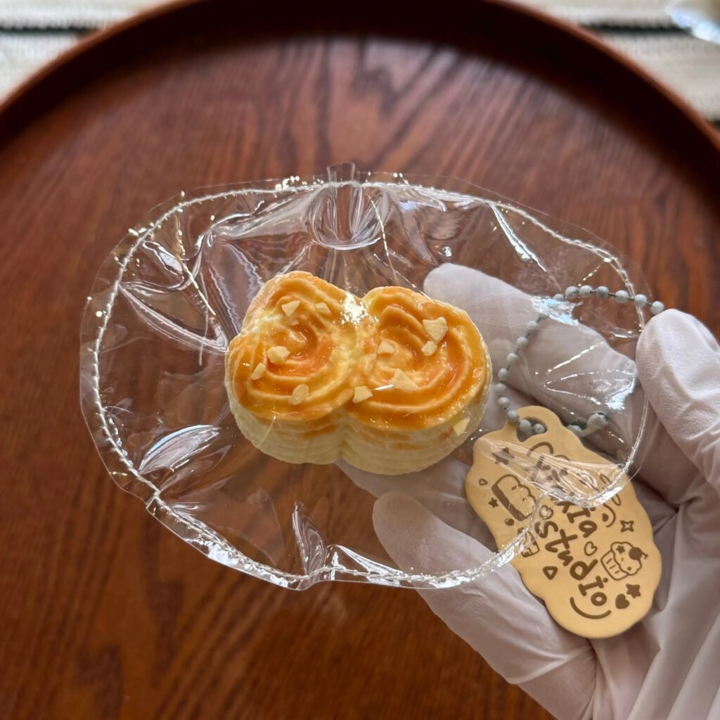 339006 Xiaxia Vending Machine Roasted Peanut Swirl Bread (New Dry Cheese Clay Texture Series) / 夏夏de贩卖机 ローストピーナッツスワールパン (新ドライチーズクレイ触感シリーズ)