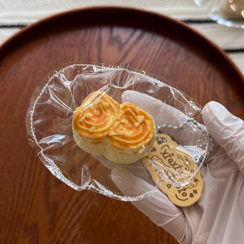 339022 Xiaxia Vending Machine Roasted Peanut Swirl Bread (Moldable Clay Texture Series) / 夏夏de贩卖机 ローストピーナッツスワールパン (成形可能クレイ触感シリーズ)