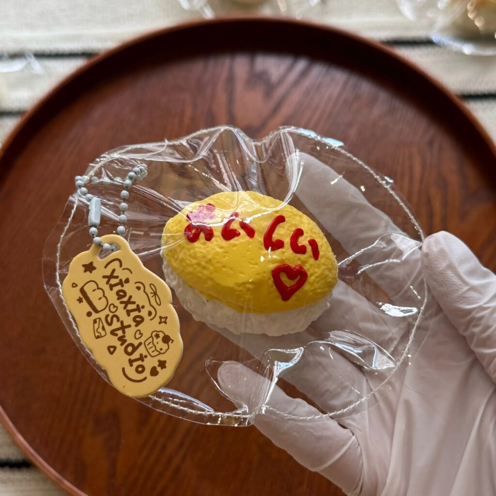 339026 Xiaxia Vending Machine Lettered Omurice (Moldable Clay Texture Series) / 夏夏de贩卖机 文字入りオムライス (成形可能クレイ触感シリーズ)