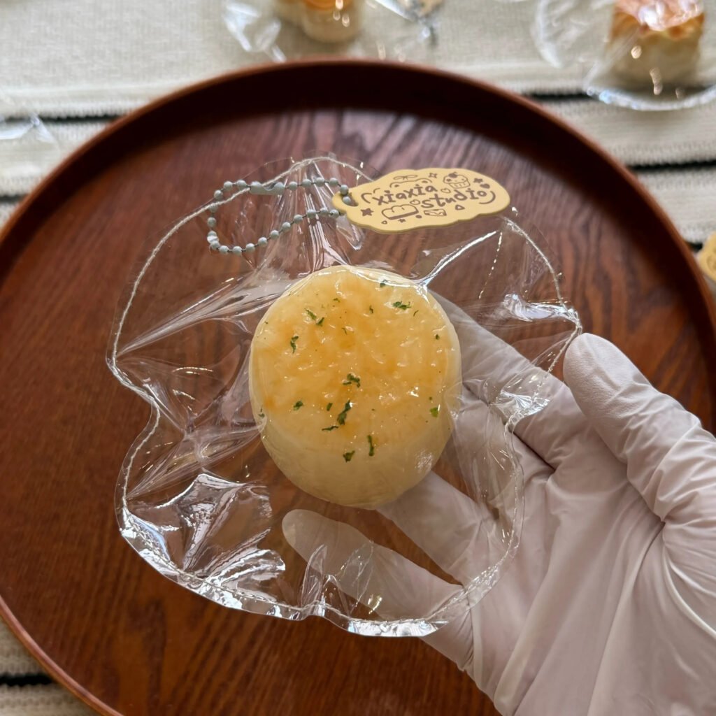 339027 Xiaxia Vending Machine Sauce-Grilled Round Daikon (Moldable Clay Texture Series) / 夏夏de贩卖机 たれ焼き丸大根 (成形可能クレイ触感シリーズ)