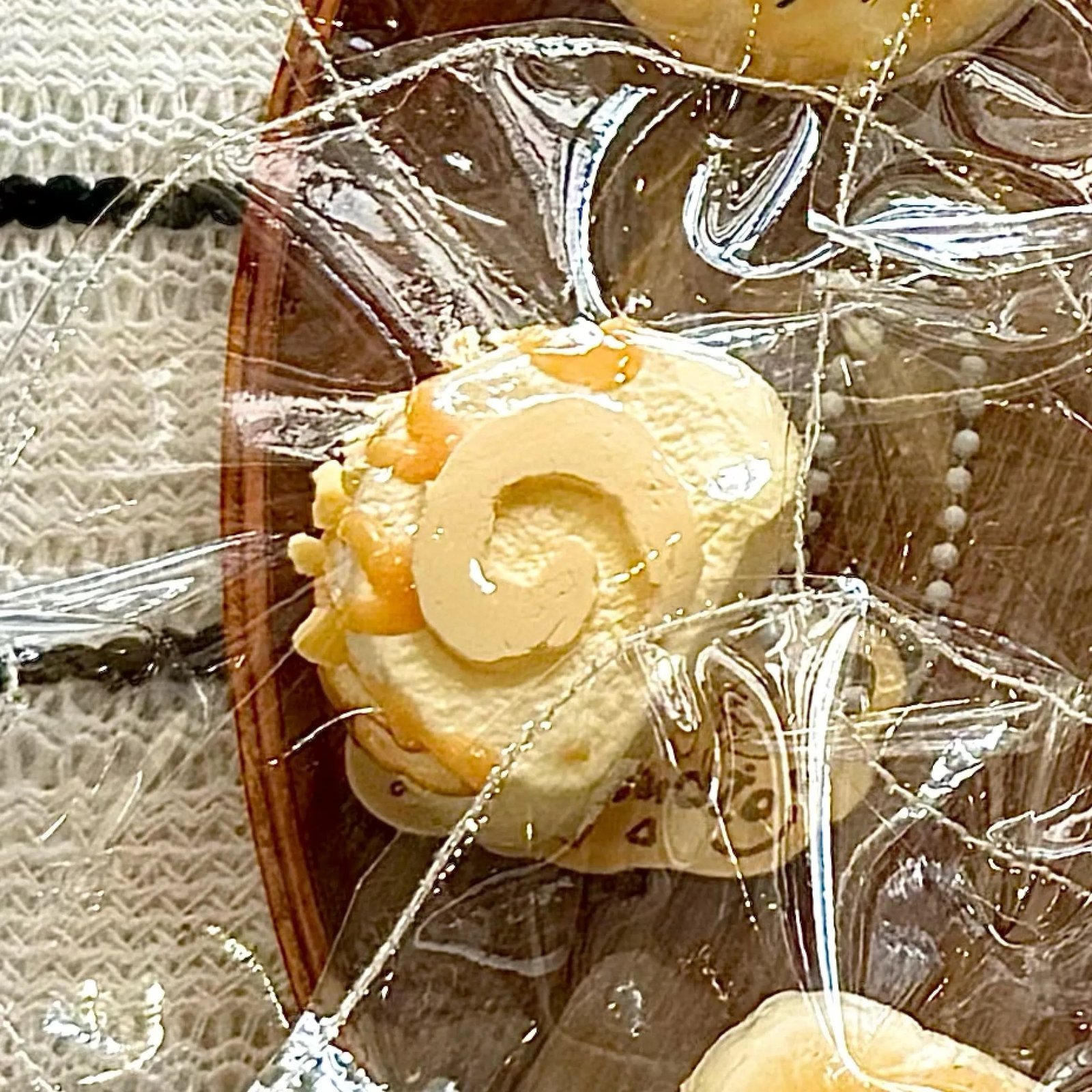 339037 Xiaxia Vending Machine Caramel Swiss Roll (Moldable Clay Texture Series) / 夏夏de贩卖机 キャラメルロールケーキ (成形可能クレイ触感シリーズ)