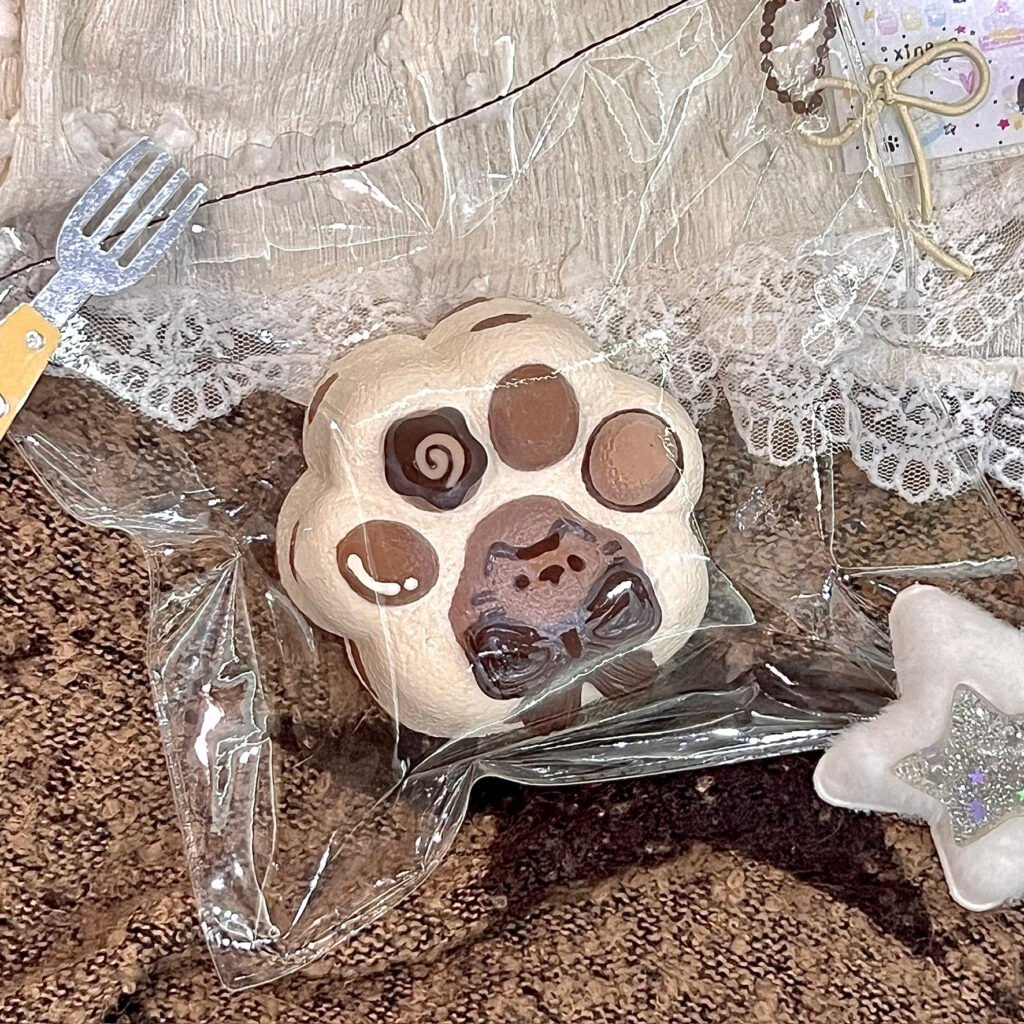 366009 XinBaBa Bow-Tie Kitty Paw (Ciba Texture Series) / XinBaBa 领结喵喵爪(糍粑触感系列)