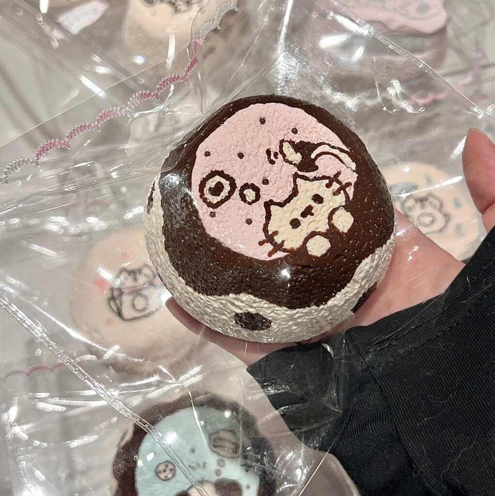 366014 XinBaBa Pink Chocolate Lying Kitty (Cream Clay Texture Series) / XinBaBa 粉巧趴趴猫（奶油触感系列）