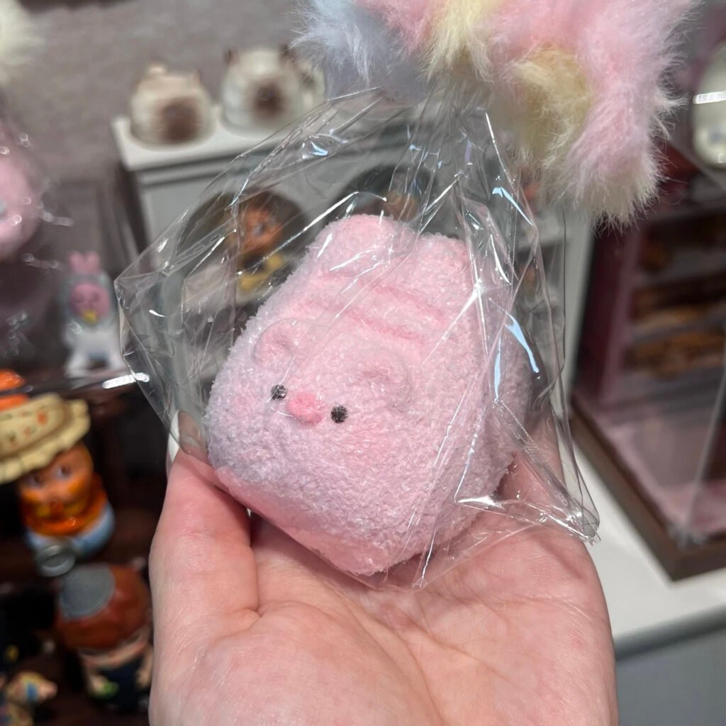 125032 Xiu Maomi Nienie Pink Baguette Cat (Special Soft Clay Texture Series) / 修猫咪捏捏 粉色法棍猫（特调软泥触感系列）