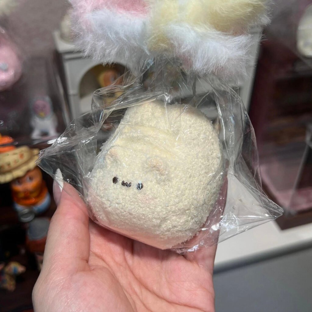 125033 Xiu Maomi Nienie Cream Baguette Cat (Special Soft Clay Texture Series) / 修猫咪捏捏 奶油色法棍猫（特调软泥触感系列）
