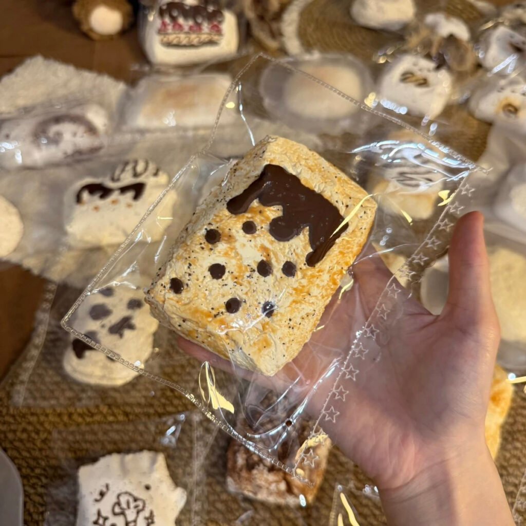 362002 Xiao Ling Shui Xiang Xiang Bread Toast (Super Soft Cream Clay Texture Series) / 小灵睡香香 面包吐司（超软奶油泥触感系列）