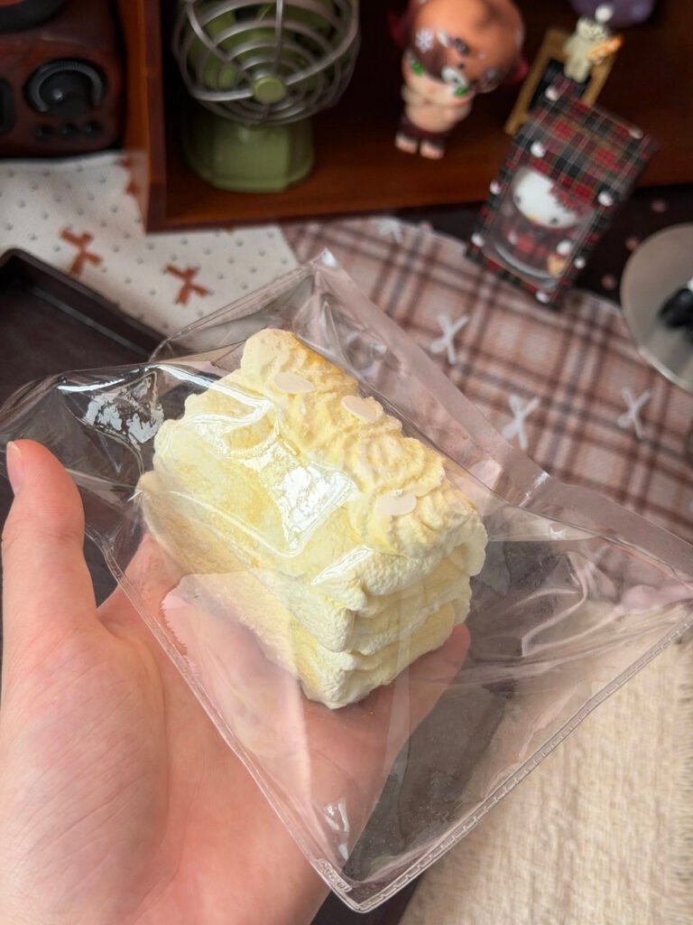 52038 Xiao Lin Jiang Soy Milk Double-Layer Marshmallow (Sweet Potato Clay Texture Series) / 小琳酱捏捏 豆乳双层棉花糖（番薯泥触感系列）