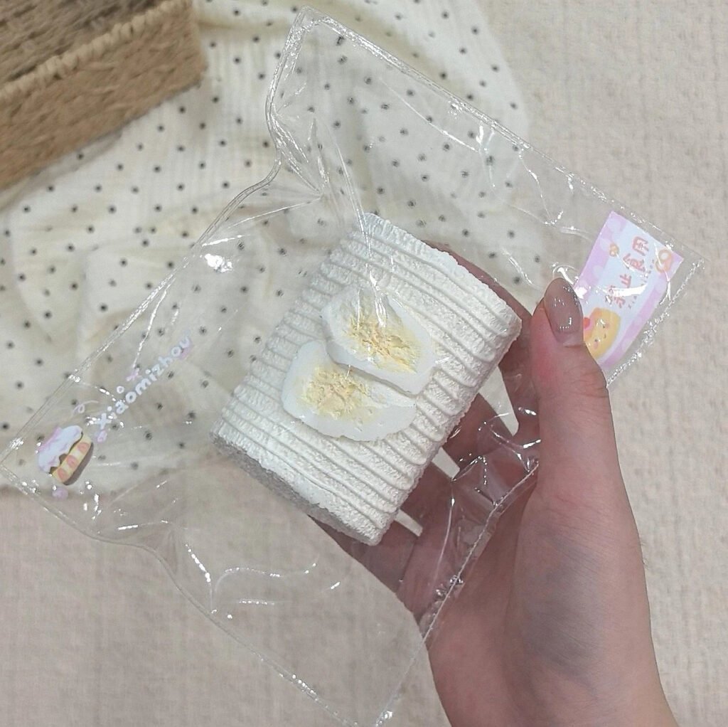 213042 Xiao Mi Zhou Studio Cream Banana Double-Layer Marshmallow (Glutinous Cream Clay Texture Series) / 小米粥studio 奶油香蕉双层棉花糖(糯奶油触感系列)