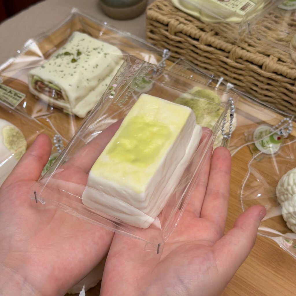 178097 Xiao Shui Yi Matcha Cheese Bar (Bursting Water Cream Clay Texture Series) / 小睡伊 抹茶芝士条（爆浆水奶油触感系列）