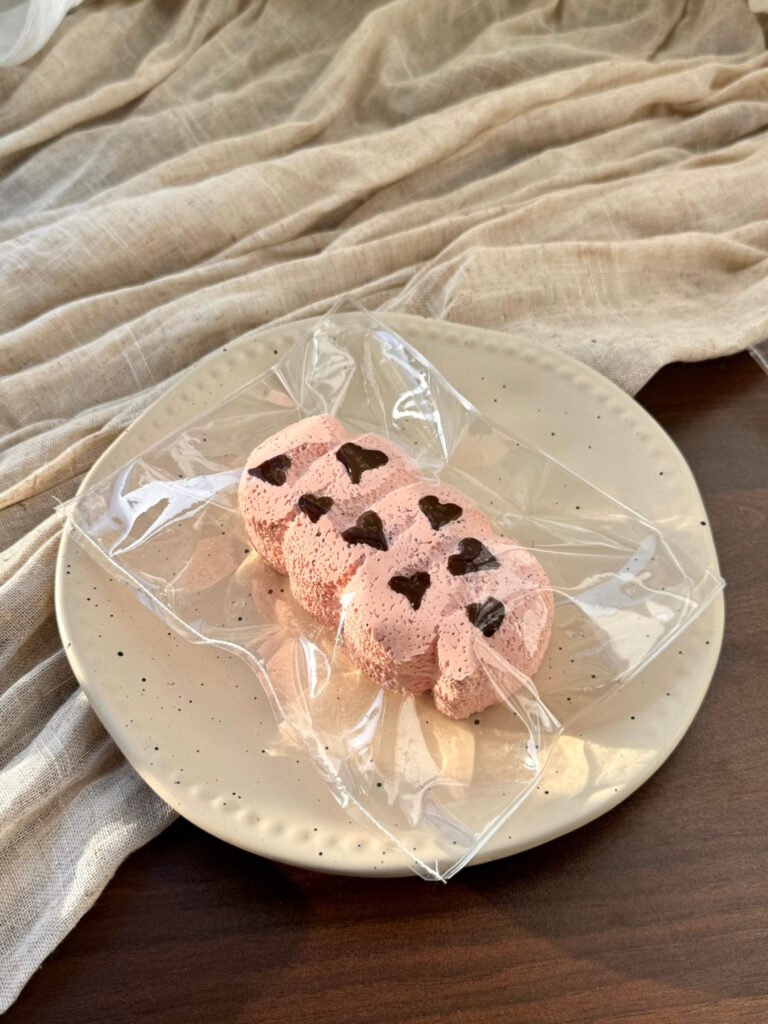 349007 Yaoyaoling Berry Chocolate Heart Cream Roll (Custom Cream Clay Texture Series) / 夭夭灵 莓巧爱心奶油卷（特调奶油泥触感系列）