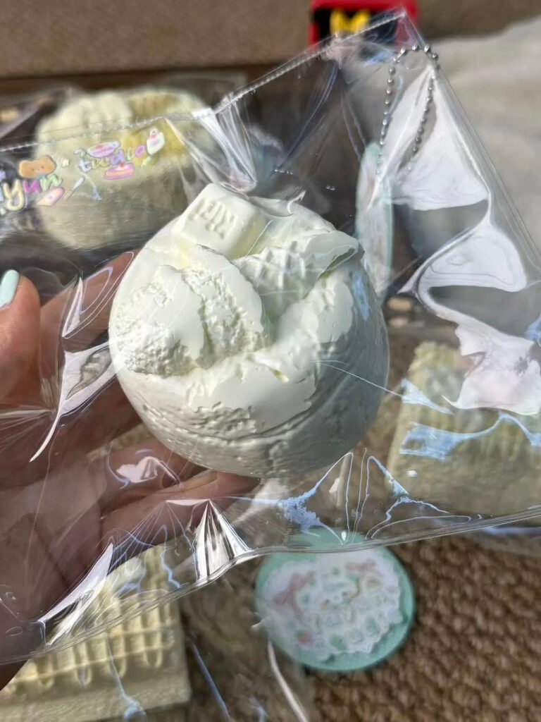 346020 Yayun Squishy Island Ice Cream Milk Knot (Dry Clay Texture Series) / 雅云萌捏岛 冰激凌奶疙瘩（干噎泥触感系列）