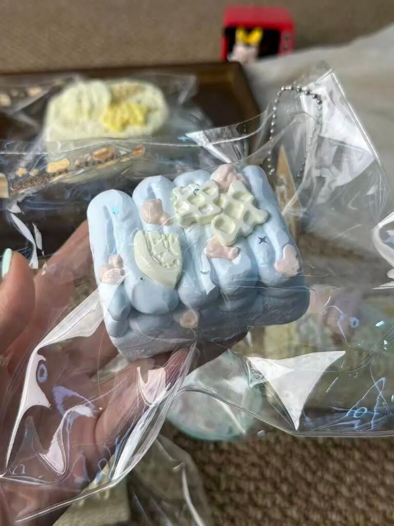 346035 Yayun Squishy Island Milky Blue Brownie (Dry Milk Clay Texture Series) / 雅云萌捏岛 奶蓝布朗尼(干乳泥触感系列)