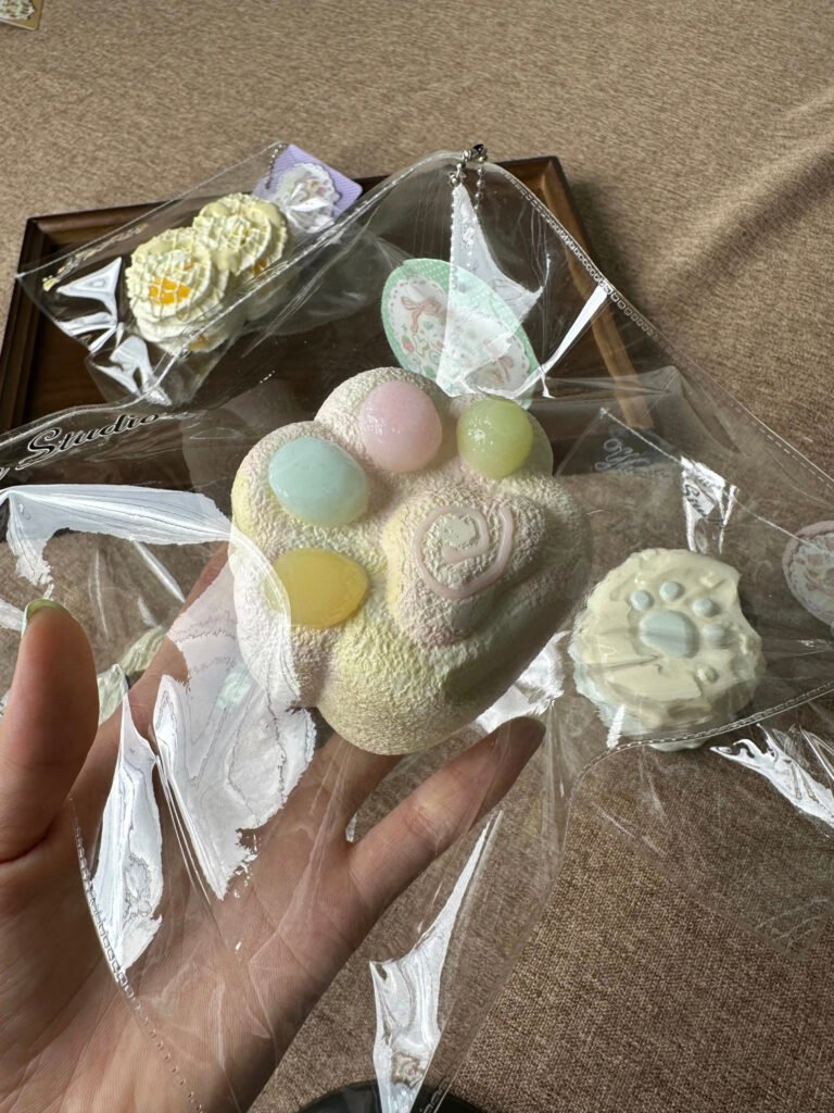 346058 Yayun Squishy Island D9 Candy Cat Paw (Dry Crumbly Clay Texture Series) / 雅云萌捏岛 D9 糖果猫爪（干噎泥触感系列）