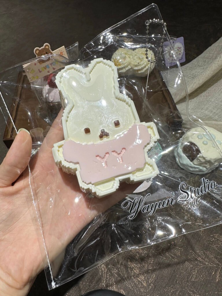 346063 Yayun Squishy Island C10 Strawberry Wobbly Bunny (Pure Clay Texture Series) / 雅云萌捏岛 C10 草莓歪歪兔（纯泥触感系列）