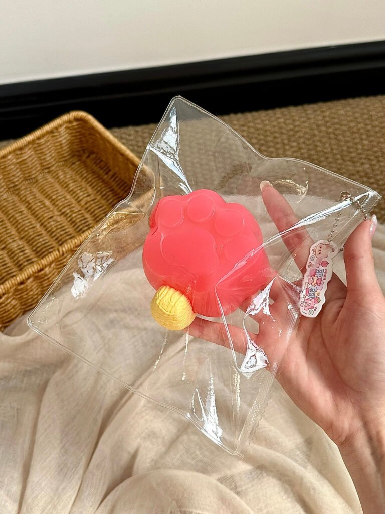 212084 Yike Fishball Squishy Paw Popsicle - High Heel Version (New Cream Texture Series) / 一颗鱼丸的捏捏 爪爪冰棍（恨天高版）（新奶油触感系列）