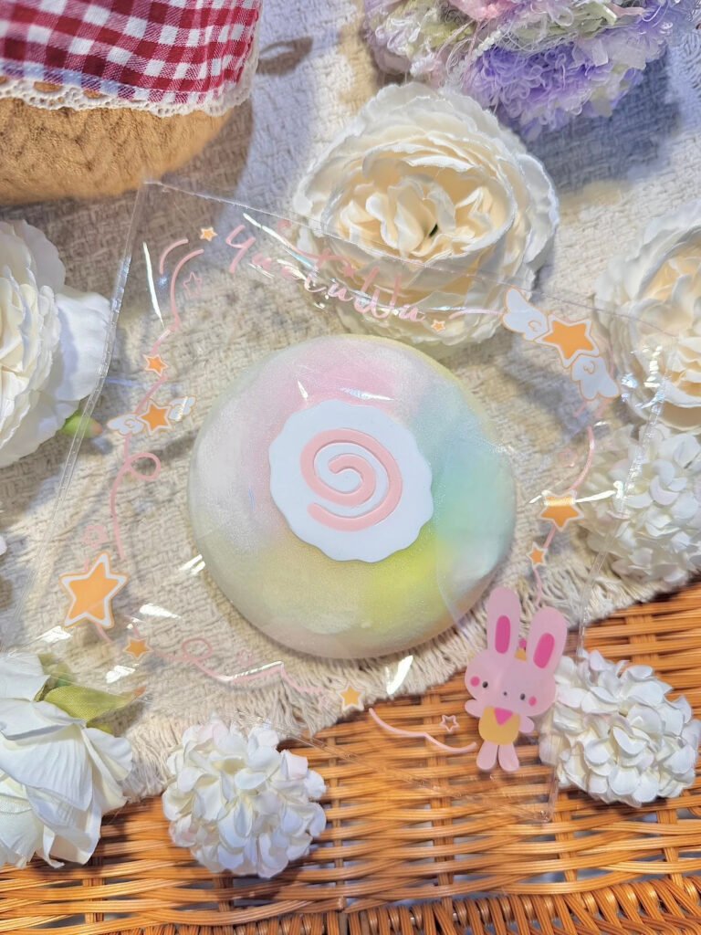 155 YTW Fish Cake Rainbow Round Cake (Glutinous Cream Texture Series) / YTW 鱼板彩虹圆饼（糯奶油触感系列）
