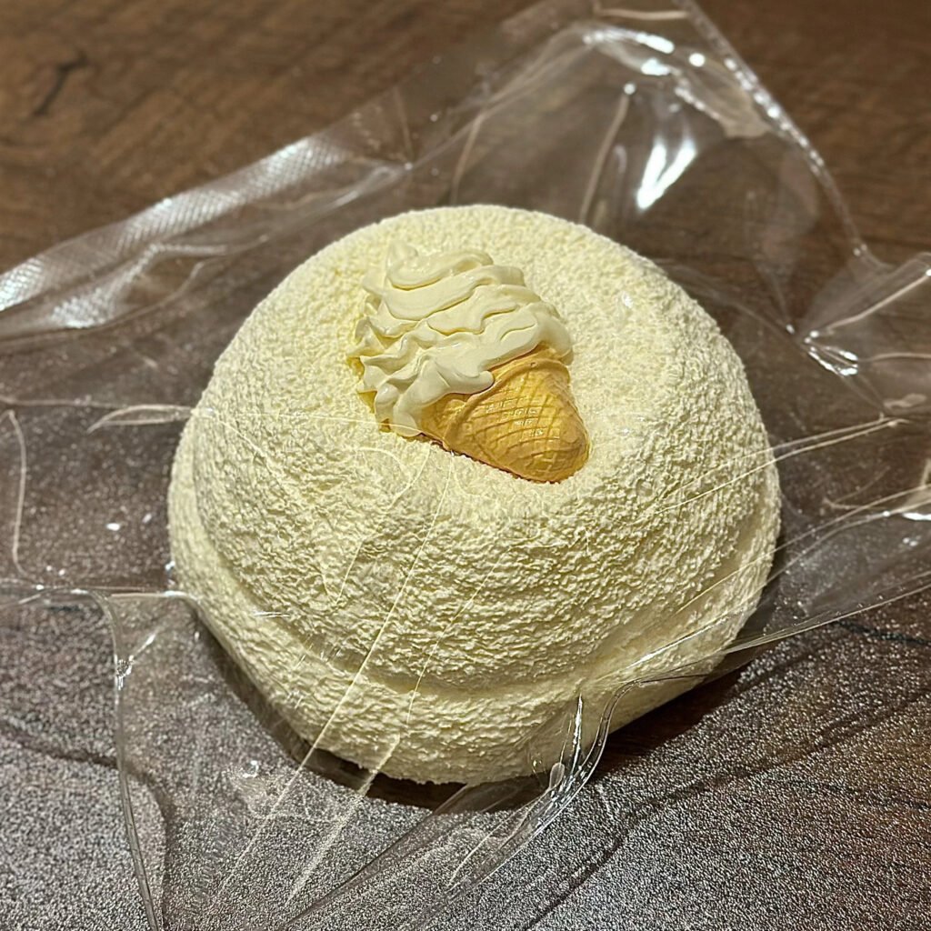 365009 Yuu Convenience Store Ice Cream Round Toast (Wet Soft Cream Clay Texture Series) / Yuu便利店 冰淇淋圆吐司（湿软奶油泥触感系列）