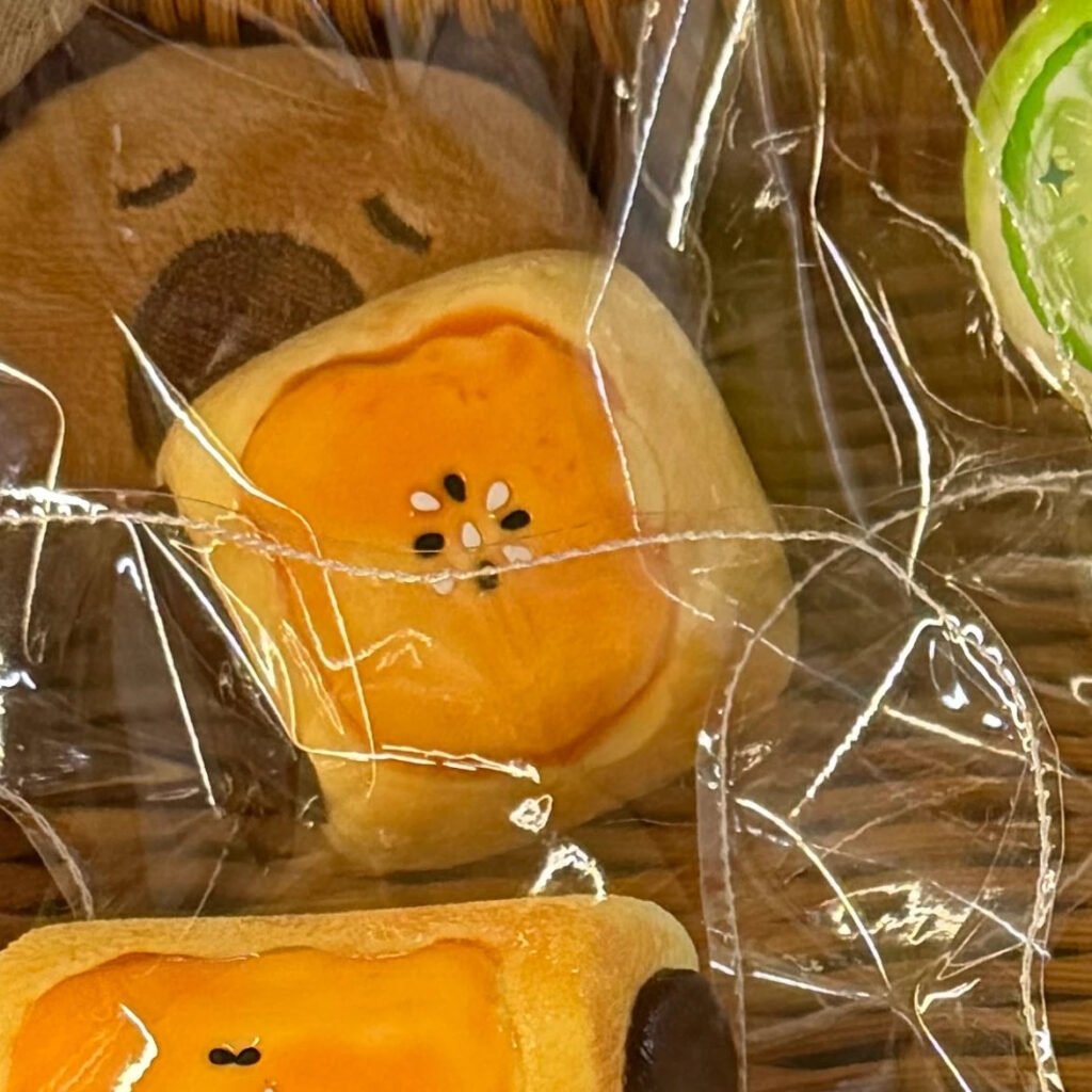 403008 Yuxixi Hong Kong Style Bun (Dry Cheese Clay Texture Series) / 鱼嘻嘻xixi 港式餐包(干奶酪泥触感系列)