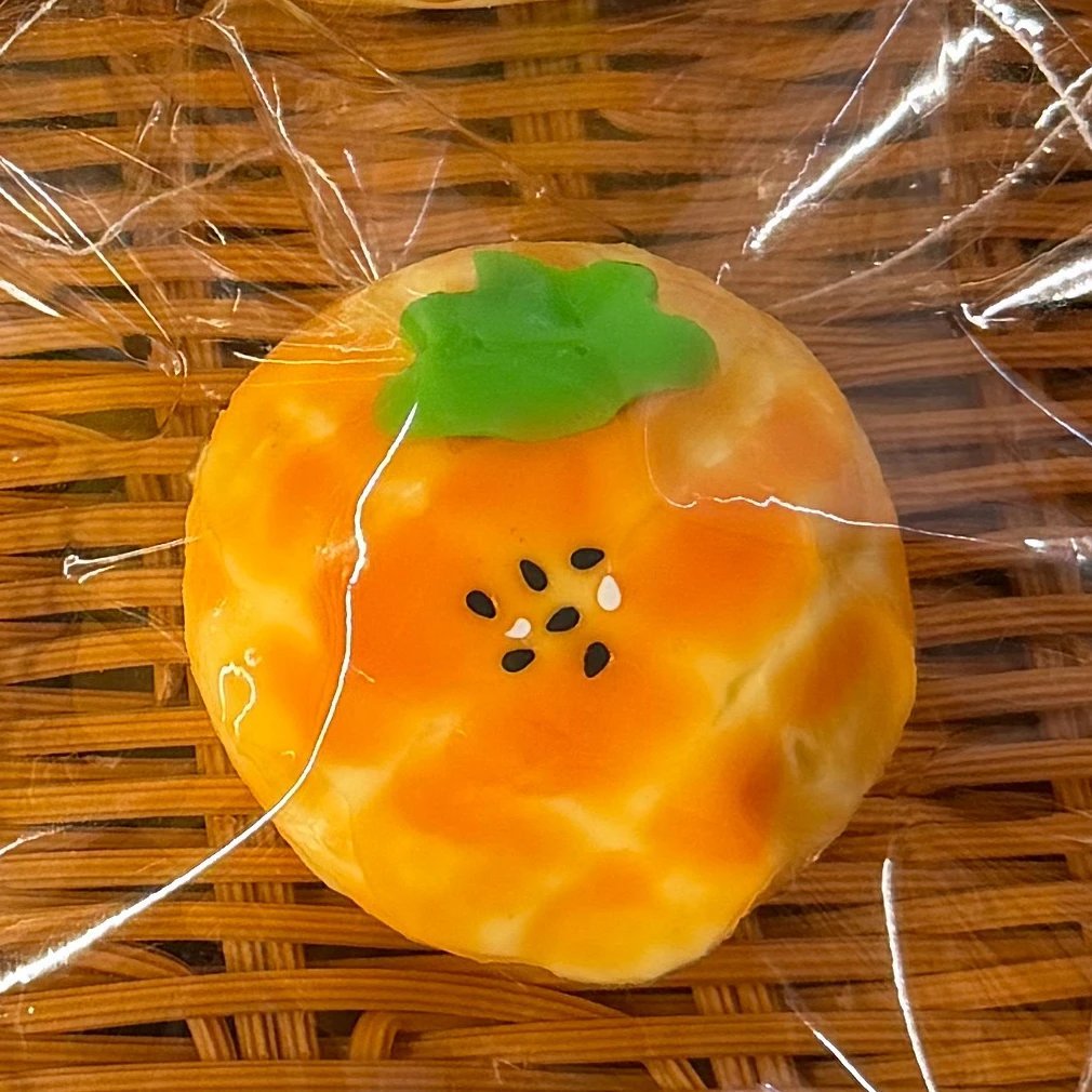 403010 Yuxixi Sesame Pineapple Bun (Dry Cheese Clay Texture Series) / 鱼嘻嘻xixi 芝麻菠萝包(干奶酪泥触感系列)