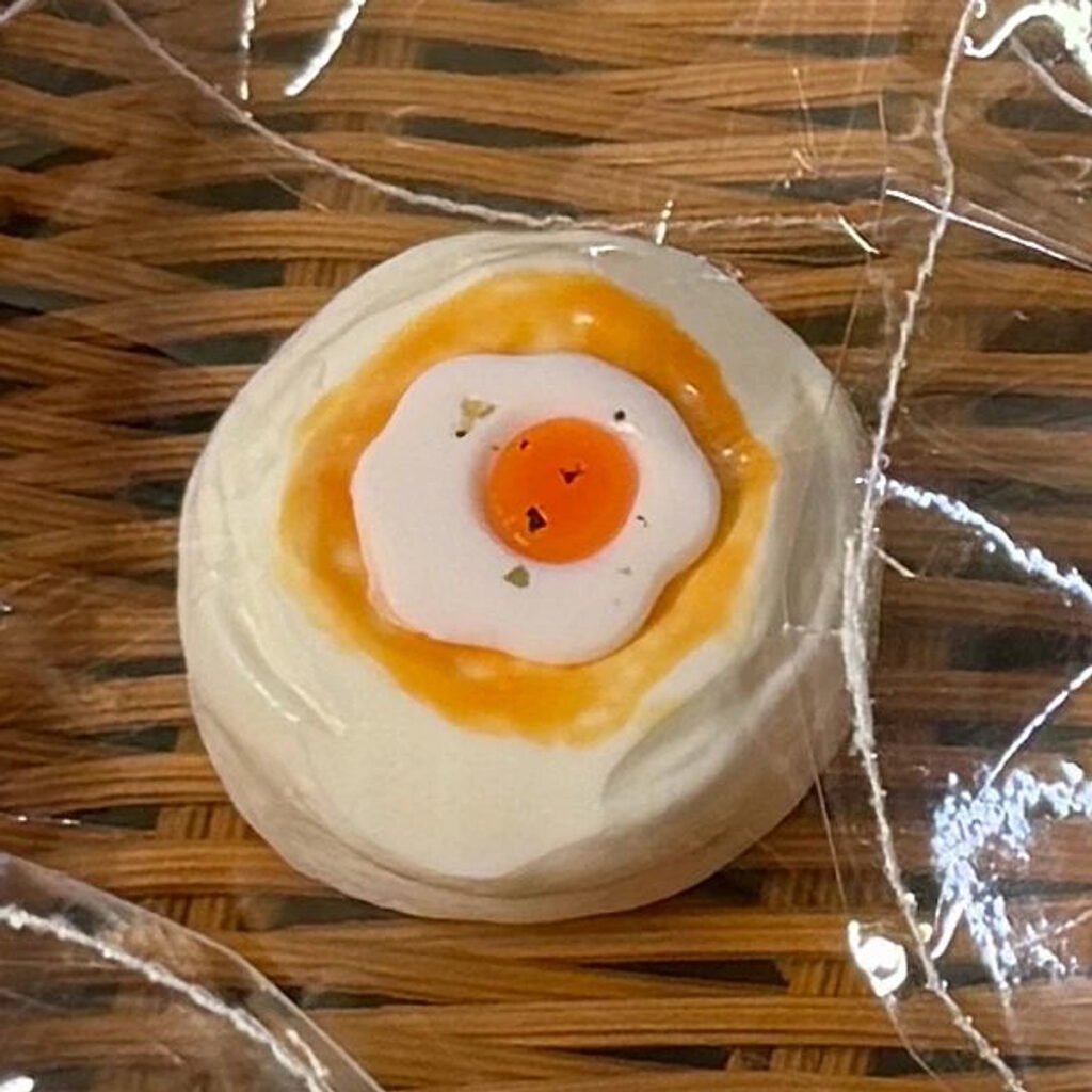 403015 Yuxixi Caramel Mini Bun (Milk Candy Clay Texture Series) / 鱼嘻嘻xixi 焦糖小餐包(奶糖泥触感系列)