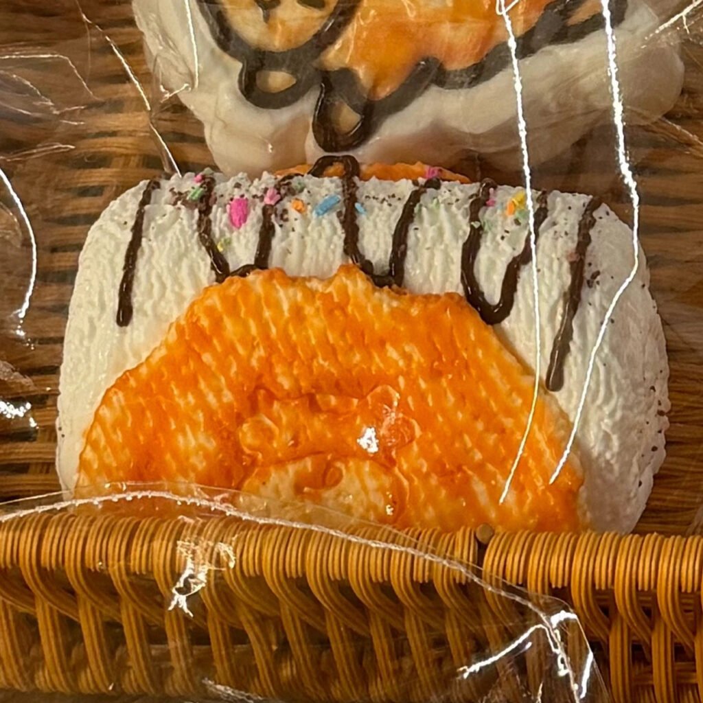 403031 Yuxixi Milk Hand Roll (Whipped Cream Texture Series) / 鱼嘻嘻xixi 牛乳手握卷(绵奶油触感系列)
