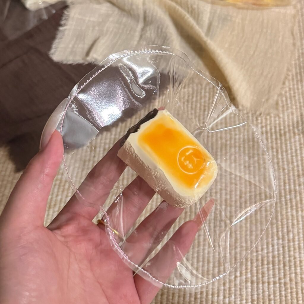 406000 One Bite Fish Ball Soft Bread / 1口鱼圆 软面包