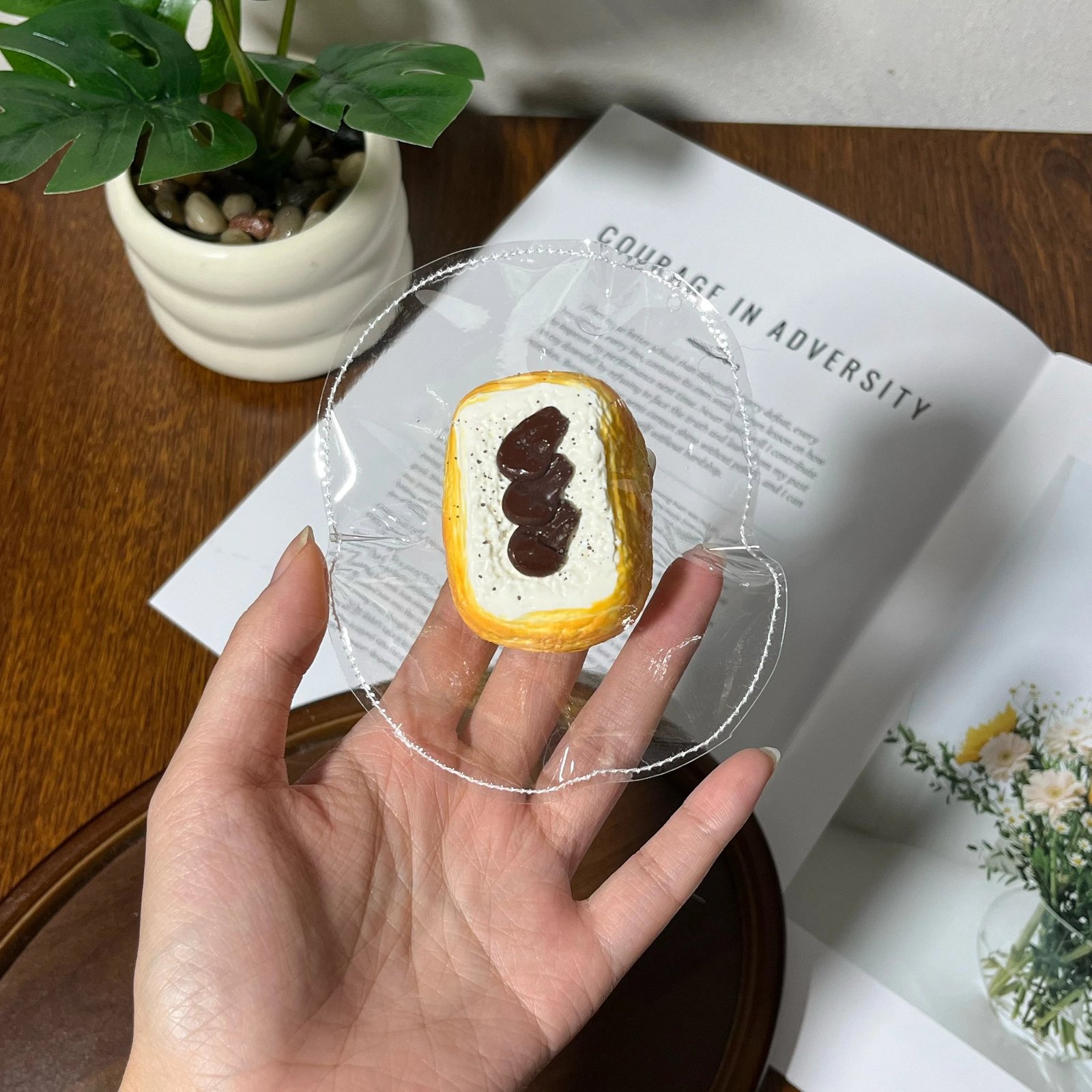 179031 1P Tomato Chocolate Cream Mini Bread / 1盆番茄蛋炒饭 巧克力奶油小面包