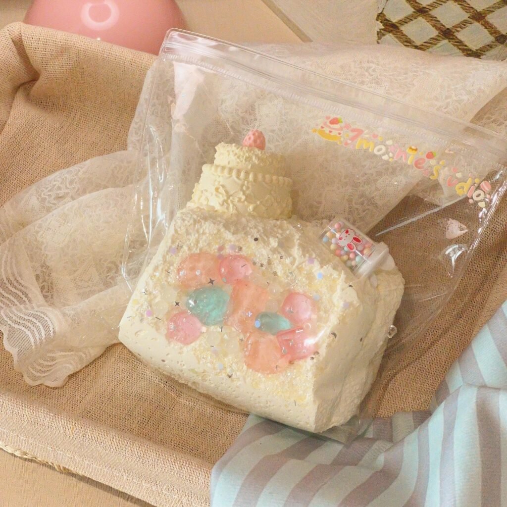 306013 7mo Nienie Gem Cake Large Toast (Baked Pure Clay Texture Series) / 7mo捏 宝石蛋糕大吐司(烤箱纯泥触感系列)