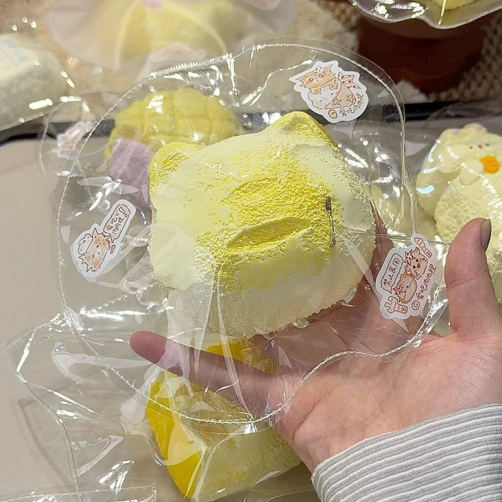 287024 Aichi Rourou Nie Kitten Bread (Baked Rich Cream 2.0 Texture Series) / 爱吃肉肉捏 猫咪面包（烤箱浓奶油2.0触感系列）