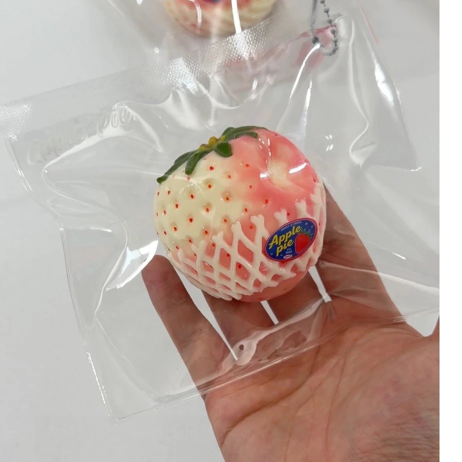 479001 Apple Pie Squishy Bitten Mesh-Wrapped Pink Jade Strawberry / 苹果派捏捏 咬一口网兜粉玉草莓
