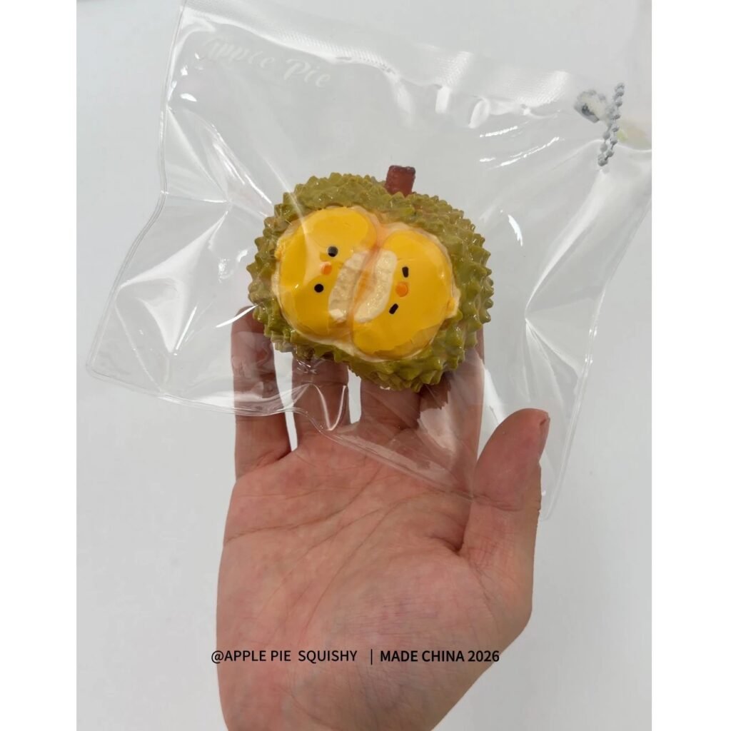 479021 Apple Pie Squishy Durian Chick / 苹果派捏捏 榴莲小鸡