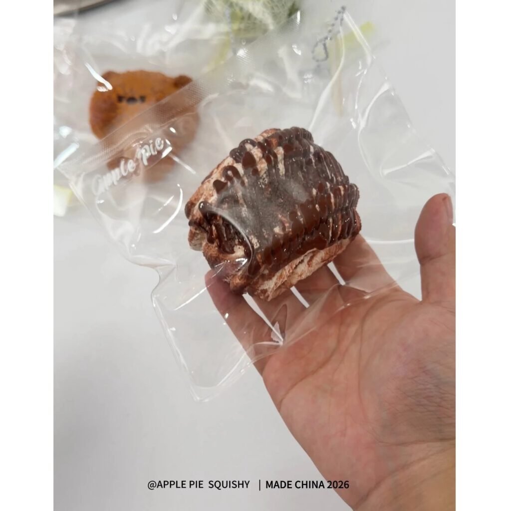 479026 Apple Pie Squishy Flower Roll / 苹果派捏捏 花卷