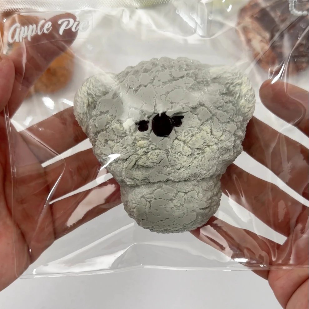 479027 Apple Pie Squishy Plush Koala (Rich Cream Texture Series) / 苹果派捏捏 毛绒考拉(醇奶油触感系列)