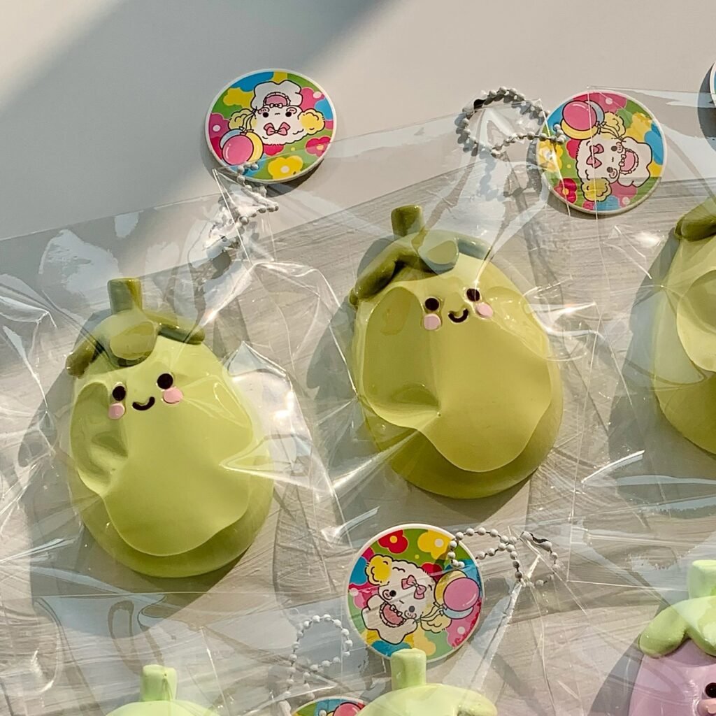 187049 Balloon No Dog Green Eggplant (Cream Clay Texture Series) / 气球没有狗 绿茄子（奶油泥触感系列）