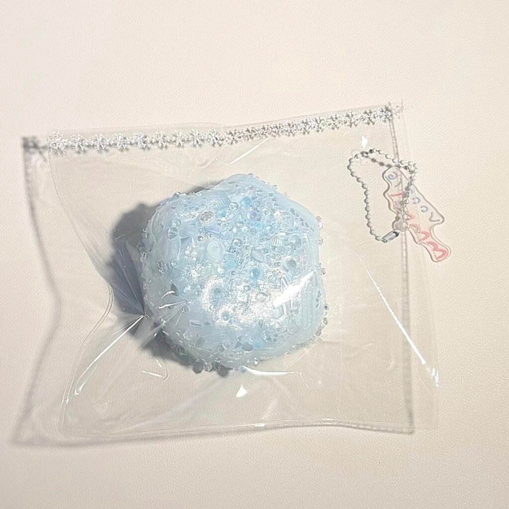 254018 Big Bowl Cold Noodle Blue Shell (Sticky Clay Texture Series) / 大碗冷面捏捏 蓝贝壳（黏糊泥触感系列）