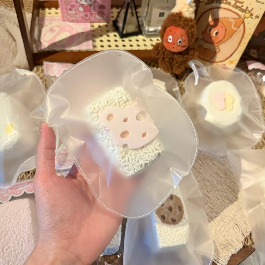 426012 Bing Bing Squishy Bear Head Rice Brick (Sticky Clay Texture Series) / 饼饼的捏捏 熊头饭砖（黏糊泥触感系列）