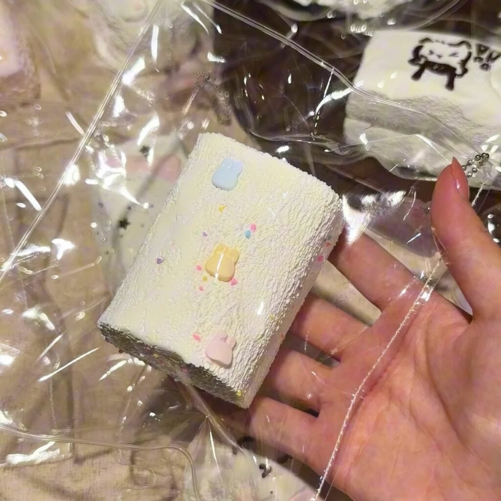 402020 Berry Berry Bunny Marshmallow / 莓了个莓 兔兔棉花糖