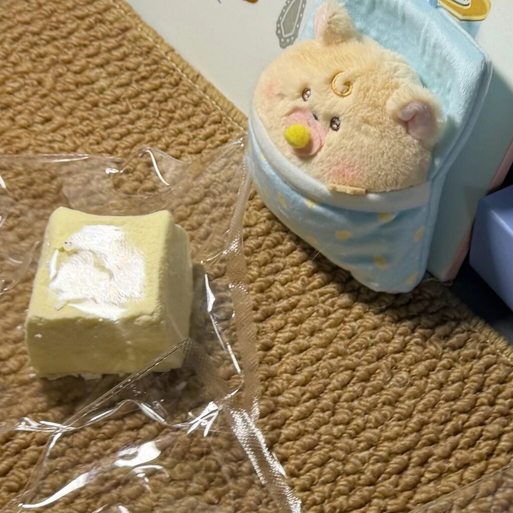 236016 Jian Bingo Zizizi Squishy Little Lamb Velvet Cube - Unpowdered (Oven Cake Clay Texture Series) / 煎bingo子子子 小羊丝绒小方(不裹粉)(烤箱蛋糕泥触感系列)