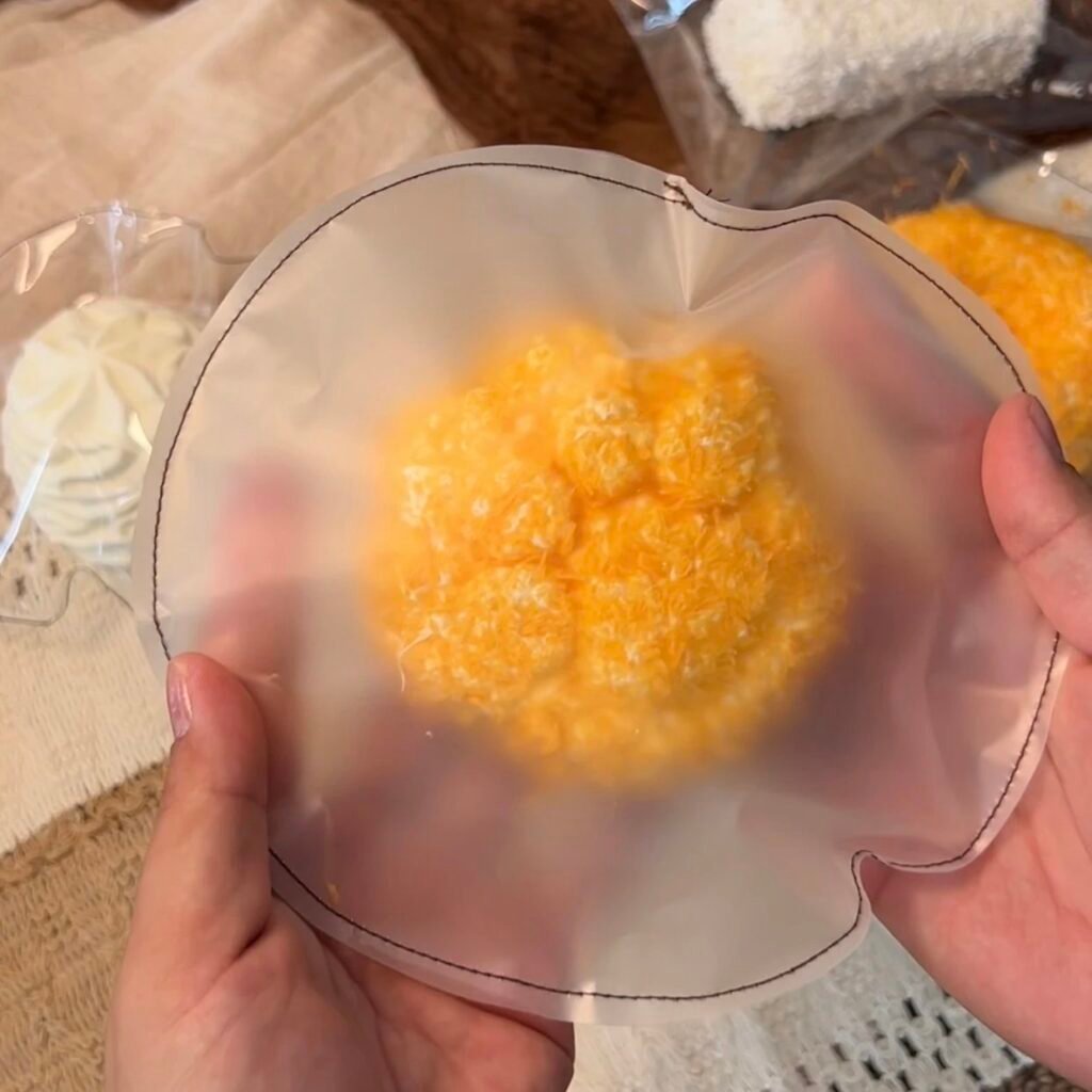 451000 Baking Soda Squishy Fried Cat Paw Rice Ball / 小苏打捏 油炸猫爪饭团