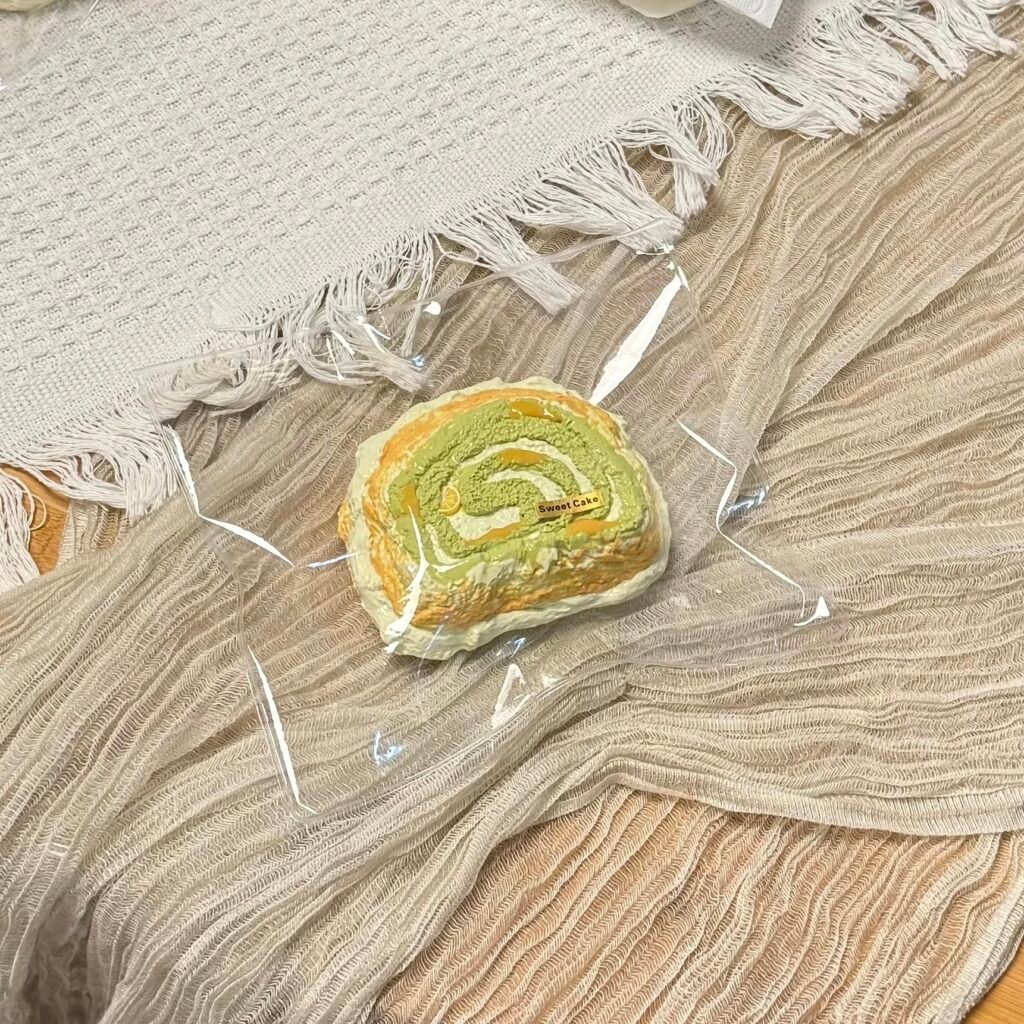 270013 Burning Ice Cream Matcha Bread Slice (Cream Clay Texture Series) / 着火的冰淇淋 抹茶面包片（面霜泥触感系列）