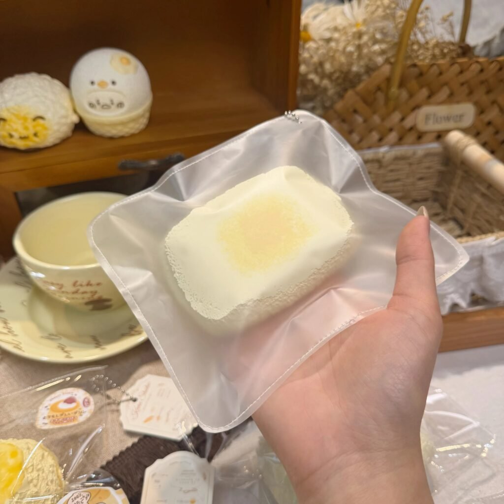 152027 Chen Kevin Fluffy Marshmallow Toast (Wet Cream Texture Series) / Chen凯文 绒绒棉花糖吐司（湿奶油触感系列）
