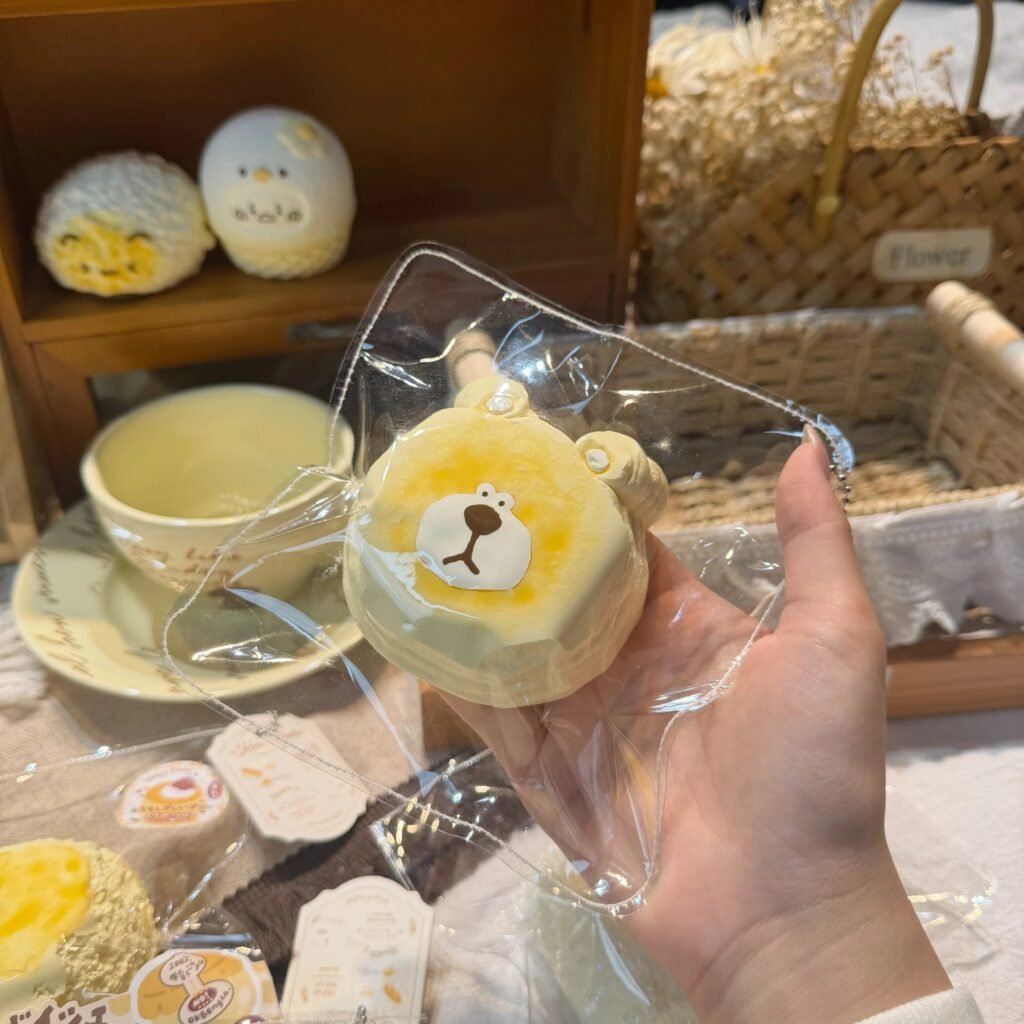 152047 Chen Kevin Blank-Face Bear Pancake (Cream Frosting Clay Texture Series) / Chen凯文 呆呆小熊松饼(奶霜泥触感系列)