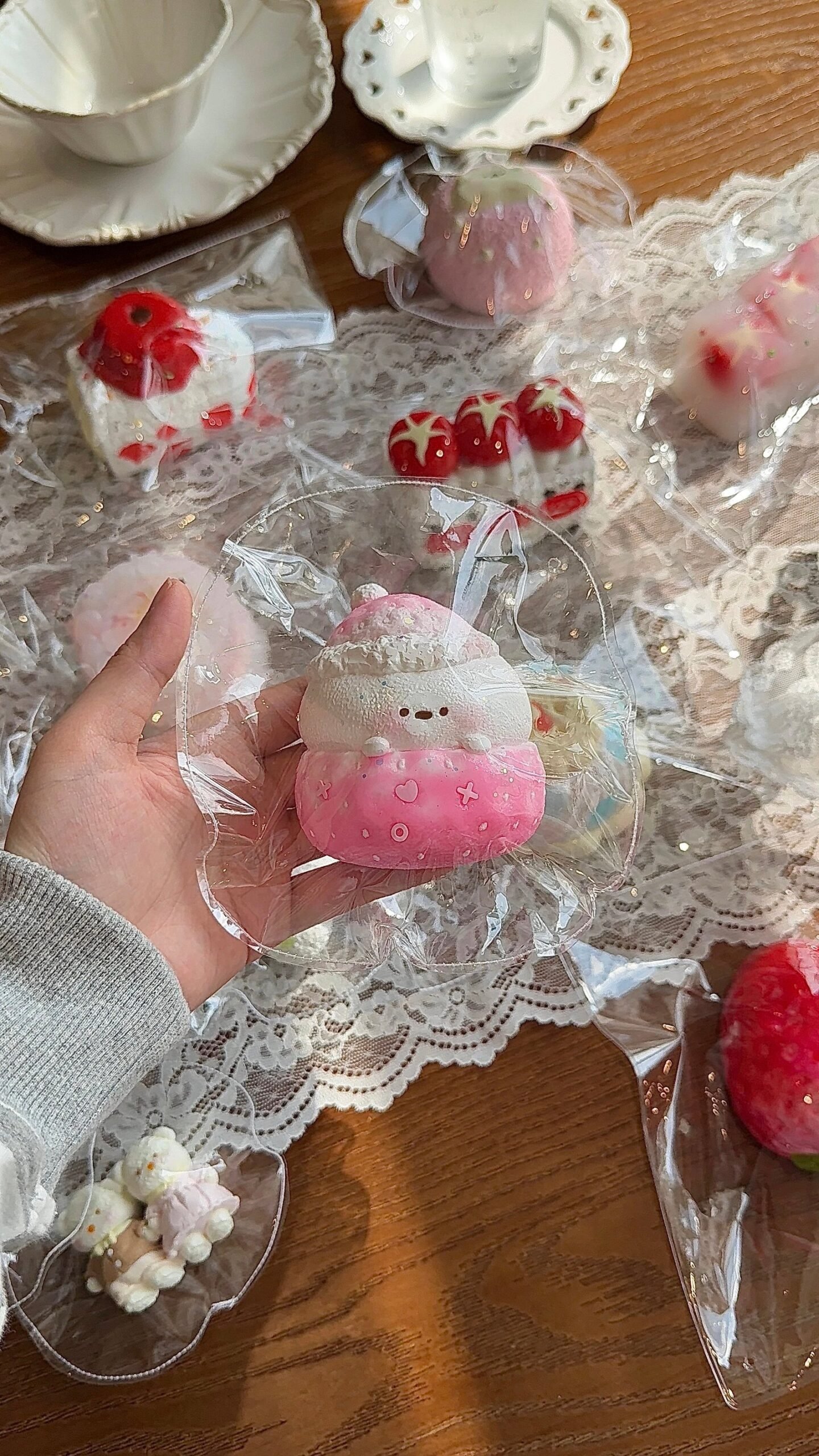 515009 Cherry Ice Strawberry Snowball (Soft Butter Texture Series) / 樱桃冰 草莓雪团(软黄油触感系列)