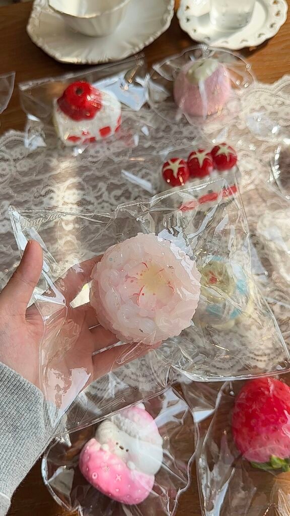 515016 Cherry Ice Misty Lily Cake (Soft Butter Texture Series) / 樱桃冰 雾百合蛋糕(软黄油触感系列)