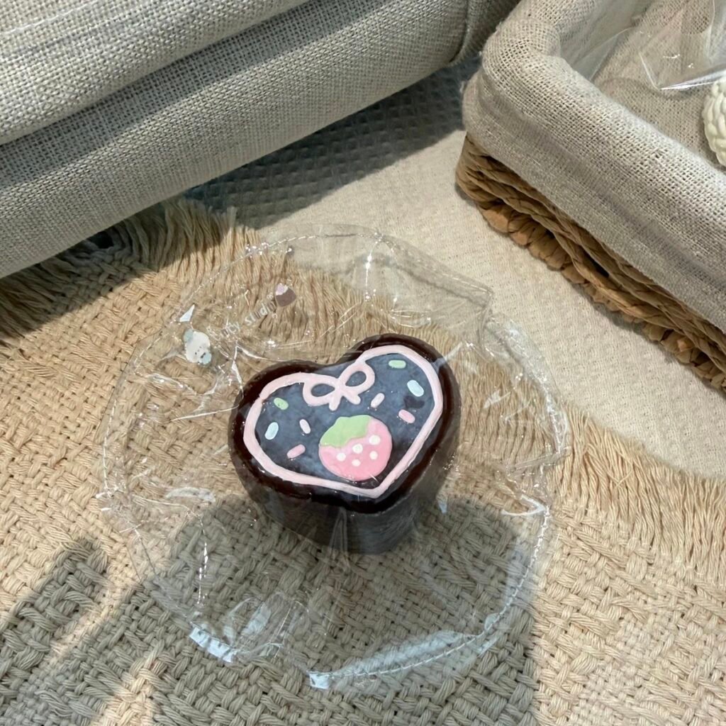 449008 Cincy Strawberry Heart Cookie / CINCY捏 草莓爱心饼干