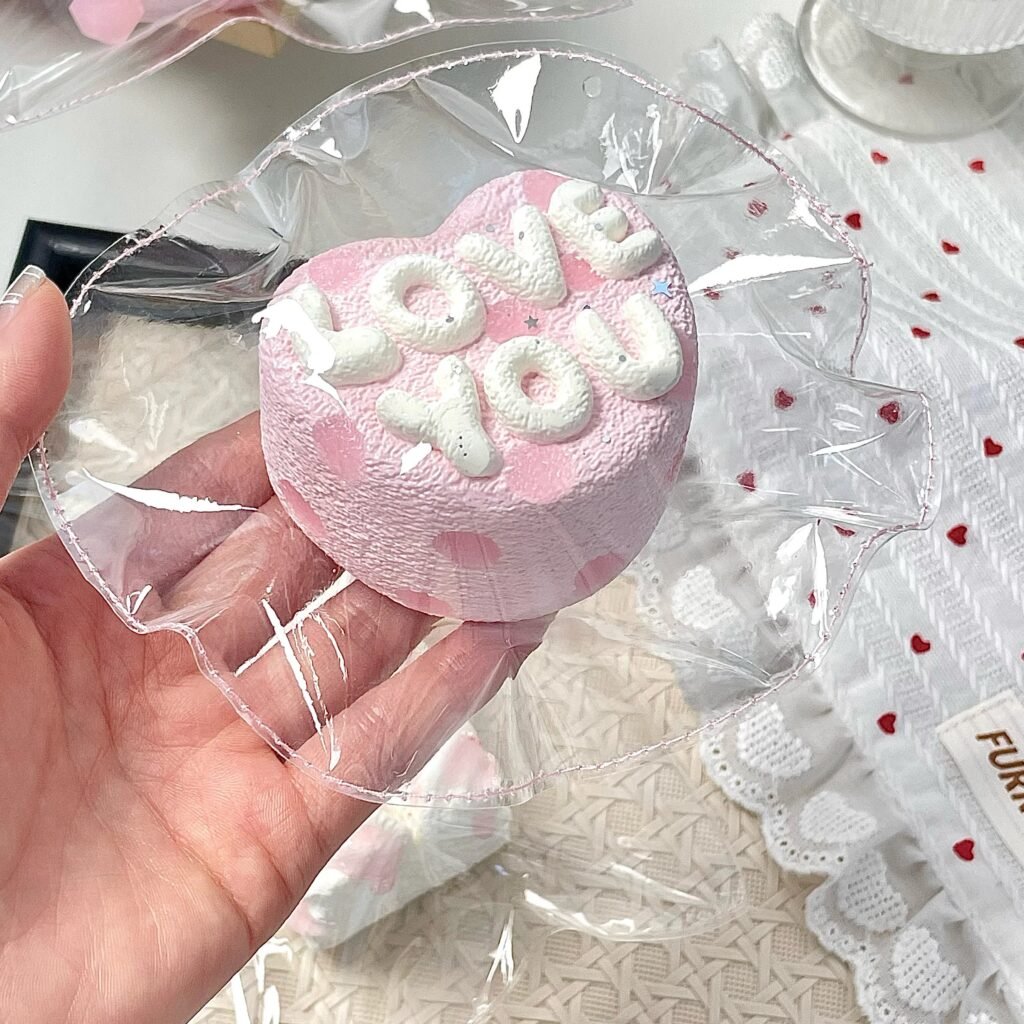 511009 Chun Zhai Xiao Pa Love Heart Cake (Cotton Cream Texture Series) / 椿宅小帕捏 love爱心蛋糕（绵奶油触感系列）